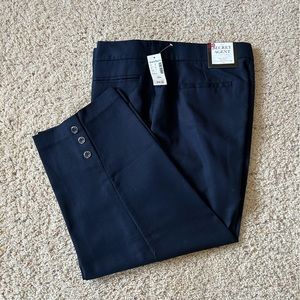 NWT Roz & Ali navy blue capri pants with “Secret Agent” tummy control feature.